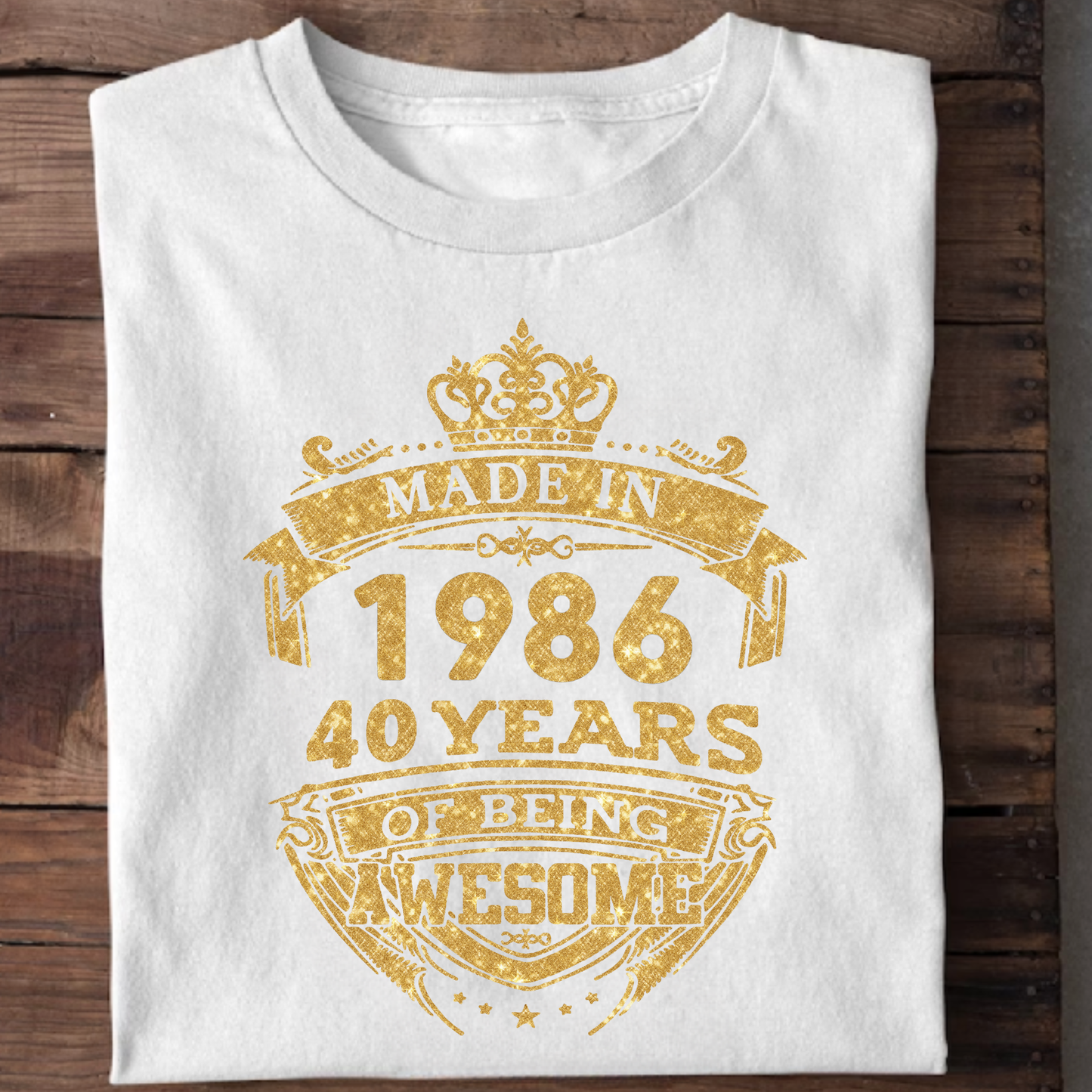 MADE IN 1986 40 YEARS OF BEING AWESOME PREMIUM CLASSIC T-SHIRT