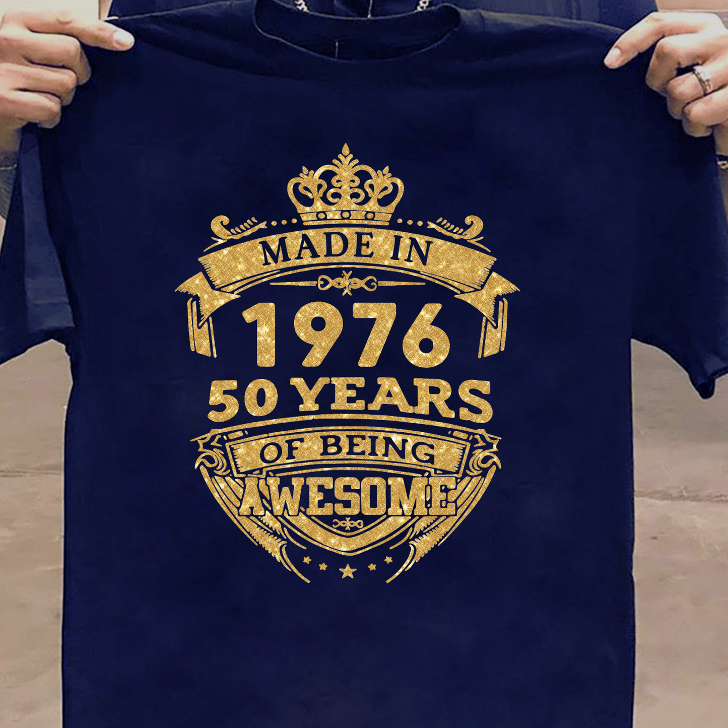 MADE IN 1976 50 YEARS OF BEING AWESOME PREMIUM CLASSIC T-SHIRT